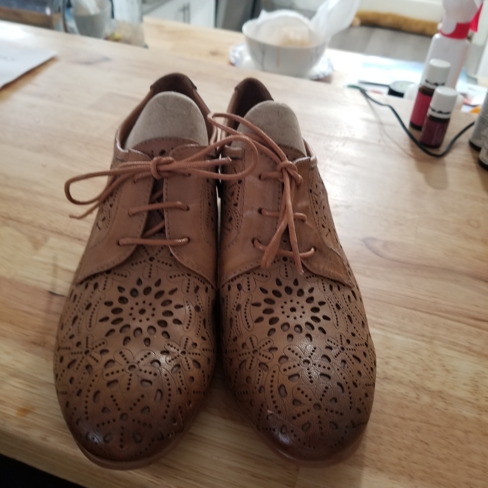 Mona Flying oxford shose size 41. Color brown. Woman's
